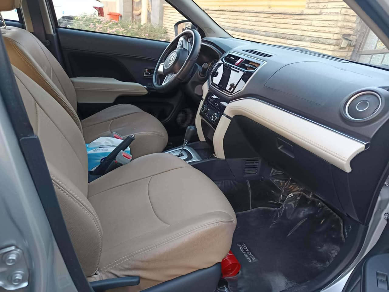 تيوتا راش موديل 23 ماشية 24 الف كيلو خليجي بغداد 7 راكب دفع خلفي اكسل محرك 1500vvt i تنفس طبيعي دبل بصمة تحكم ستيرن حساس خلفي تبريد قطعتين قطع صبغ فقط  للاستفسار *********** @
