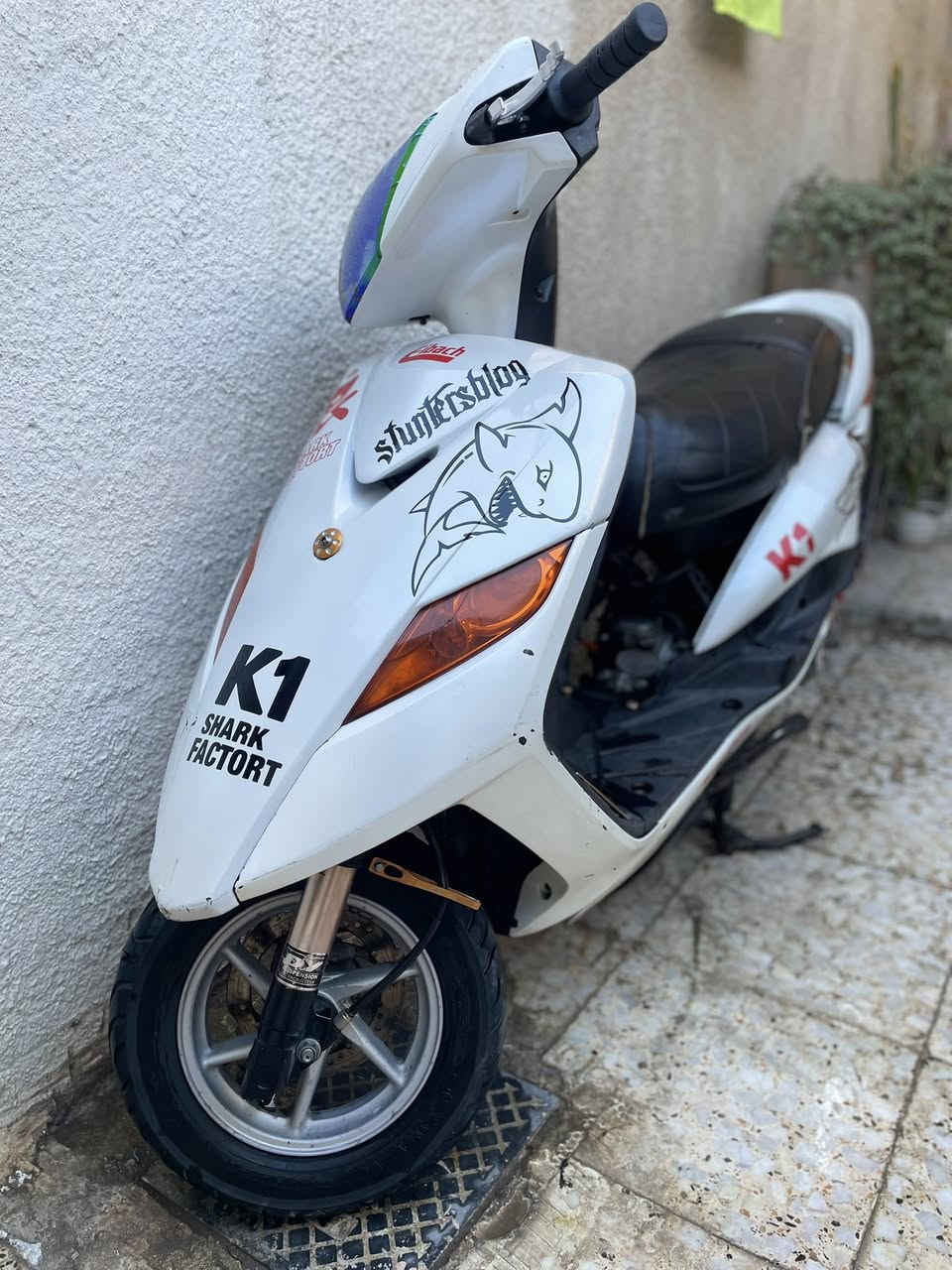 سلام عليكم
ثعلب للبيع دراجه مزوعه غراض مثل ماموضح كدامك

مكينه ٥٨ كور رياضي مكينه خرسه

مكاني بغداد حريه راسلني او تخابر وبخدمتك

رقم ***********
