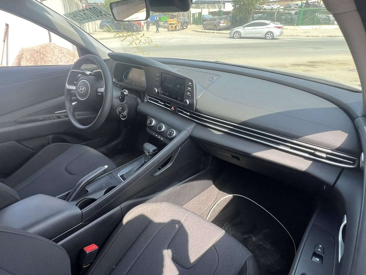 رمضان كريم عليكم ماشاءالله تبارك الرحمن النترا موديل 2025 ماشيه 9 الف ضرر خفيف بدون تبديل بدون يرباك فقط طخه بواب ضرر خارجي تصليح  بواب واصل منفذ سفوان موعد وصول 10 ايام حجز عربول تدخل كتاب شهداء لي عنده كتاب تواصل وتساب سعر مناسب ***********
