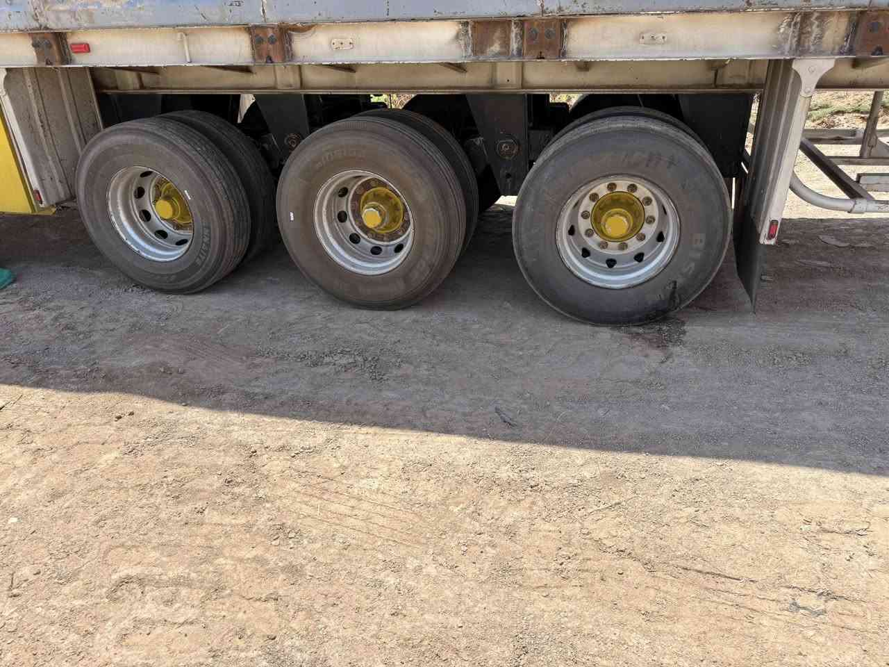 عربانه عمل شاصي ١٦حدادي مكفول تخم تاير جاهزه من كلشي ***********

