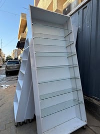 عمل باترينات ورفوف mdf حسب الطلب للتواصل على ٠٧٨٦٥٥٢٩٦٩٢