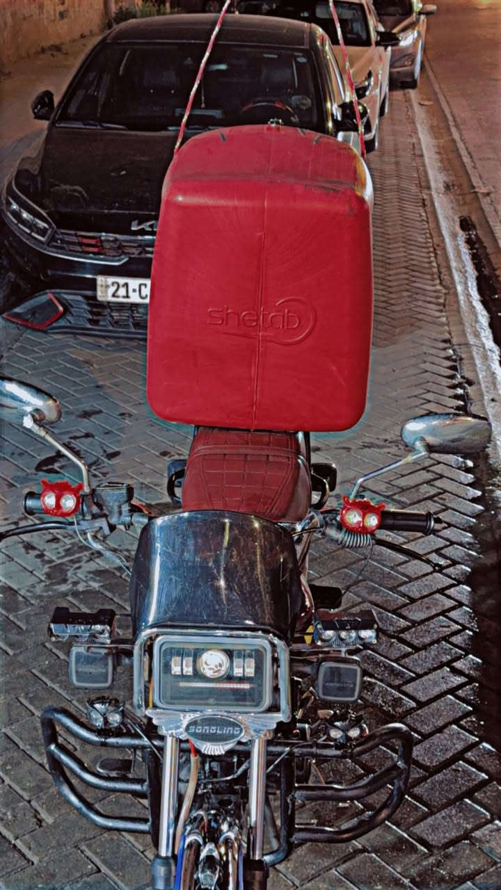 السلام عليكم
‎.       دراجه يراني سونك 
موديل 2026❗️ضاغطه وزنجيل ❗️مكينه 200cc   
‎لون احمر  دراجه زيرو ما مدحلك بحلالي بس تركب وتشوف ذا مو أريح من البوكسر كهربائي كله شغاله كامله  
‎❗️دراجه 
‎السعر_____950 ولحد يكسر بيه تلكه احسن منه 
‎ما يعجبك السعر عوفه وكلمن يبيع بكيفه ولي يصرفله                       ❗️كفاله عامه  
‎مكاني بغداد العامريه      الرقم ***********
  ❗️ضاغطه وزنجيل ❗️❗️❗️❗️❗️❗️❗️❗️❗️❗️
