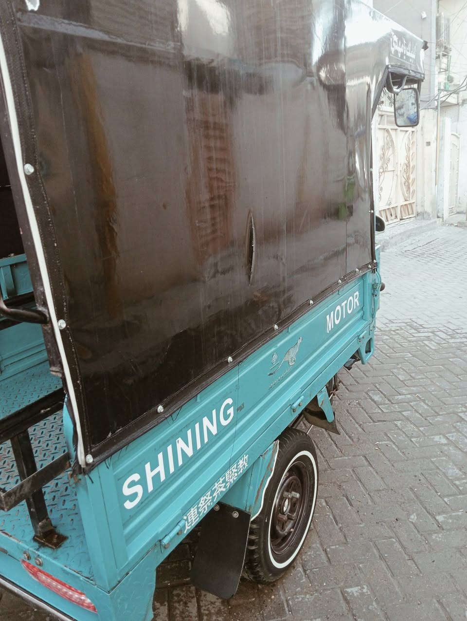 السلام عليكم ستوته صقر موديل 23جديده وبيه محرك 25مكفوره سنويه ورقام انكليزي كامله وجاهزه ***********مكان بغداد مدينه الصدر السعر 3500ثلاث مليون ونص وبيه مجال
