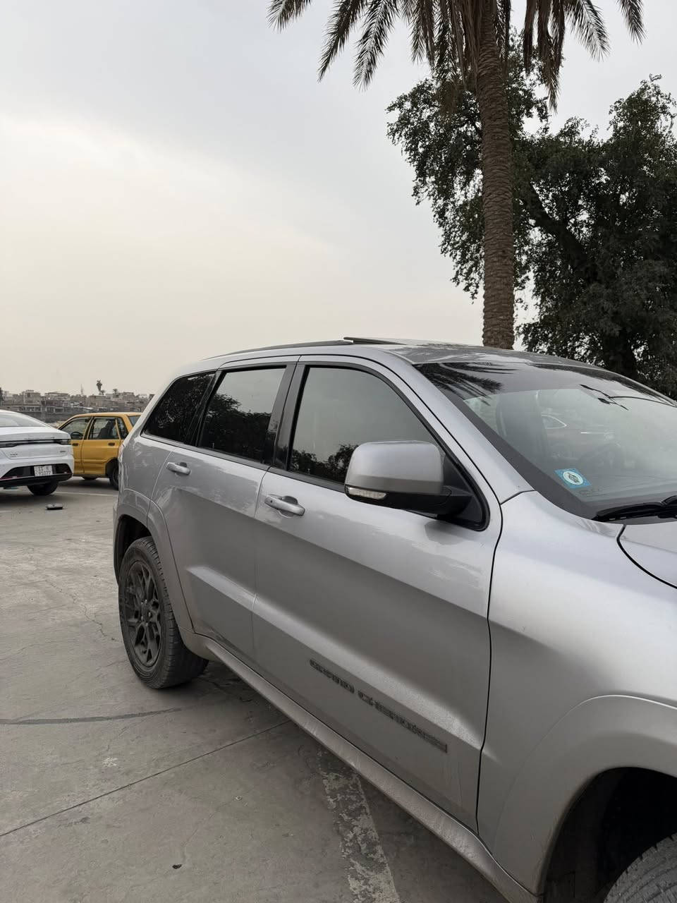 جيب اوفر لاند فول فول مواصفات بانوراما ماشية 47 ميل بدون دواخل داخل احمر محدثة s فول 6 سلندر 2018 ضرر فقط جاملغ امامي عكس السايق مصبوغ والجاملغ الخلفي رش في امريكا سياره جديده ومناقصهه كلشي السياره جديده . مكفوله سعر 249 $ وبيهه مجال الشراي واتساب ***********
