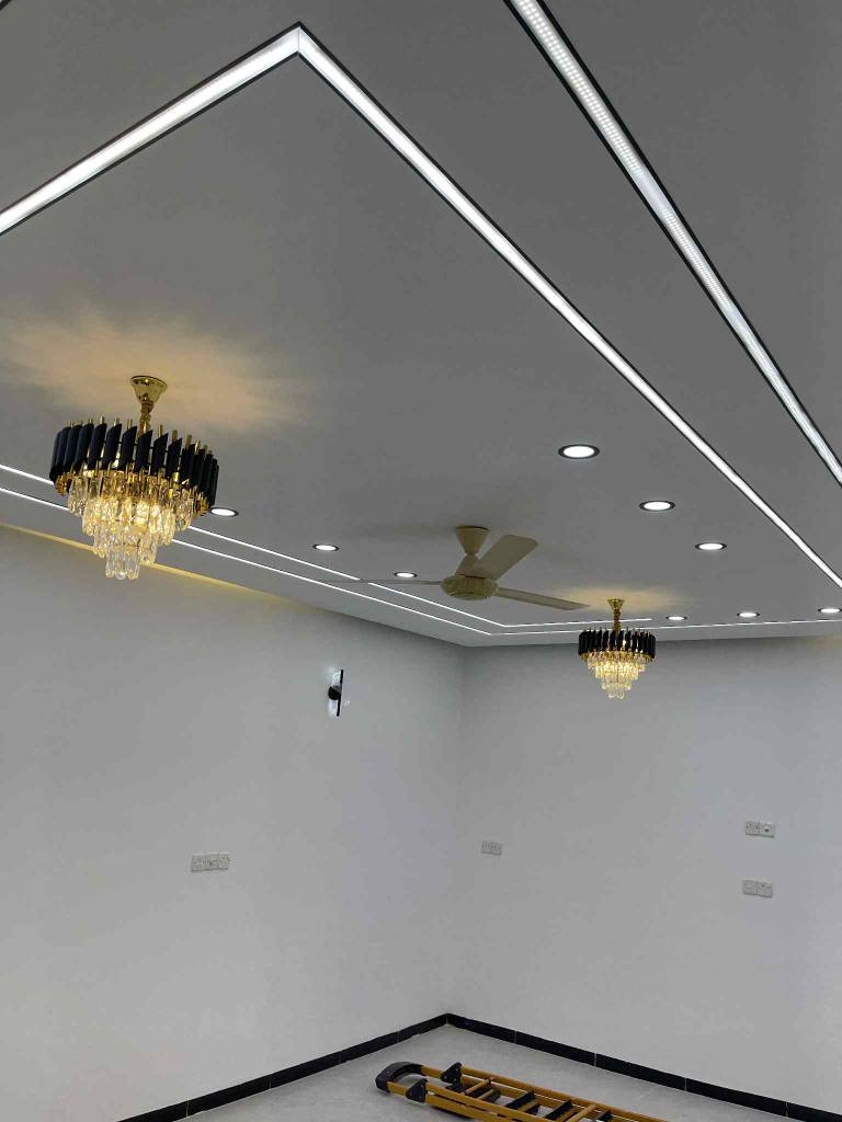 دار في مجمع سما تكريت للبيع الدار جاهزه للسكن مع مراعات ادق التفاصيل من الاساس لحين انجاز الهيكل بعد الهيكل الاعمال خارج الشركة اضافات مع تعديلات في البناء والديكورات والعمل يحكم المساحة 200م الدارطابق واحد ومهيئ لبناء طابق ثاني من صحياة وتأسيس ماء وكهرباء مجرد موافقات الاستثمار 
يحتوي الدار غرفتين نوم
صاله موزع مطبخ كراج
ثلاث مجموعات صحيه
كل الدار سحب مغربي
مع بروفايل واناره مخفيه
مع سبور لايت منور للتهويه 
مراوح ثريات براكيتات 
نظام الغاز دفن خارجي 
مع جزامة الشبابيك المنيوم 
السطح شتايكر الصبغ الداخلي 
ضمان 10سنوات التجهيز لربط منظومة الطاقة الشمسية قبل البناء 
تأسيس الكرباء مع المواد درجة اولى 
البيت متعوب عليه وبناء درجة اولى
الشارع 15م 
السعر المطلوب 149 مليون 

للإستفسار اكثر الاتصال بالارقام التالية 
***********
***********

مكتب ابراج تكريت للعقار تكريت شارع القادسية الرئيسيي مقابيل بوابة مجمع بيتي الشارع الخدمي تكريت, صلاح الدين
