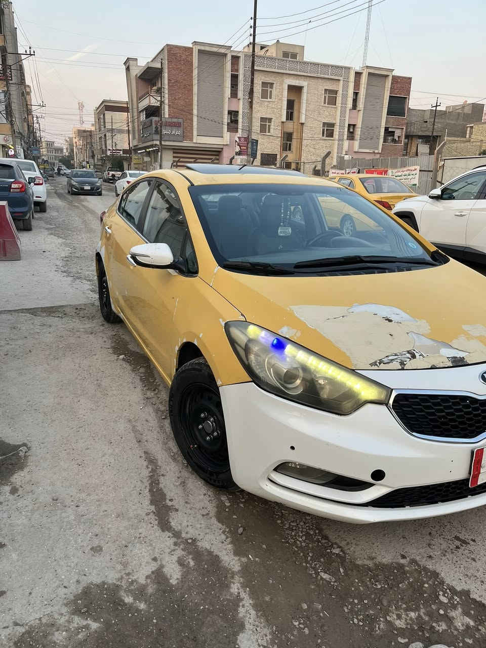 سيراتو  للبيع                                                 موديل ٢٠١٥                                                           مواصفات 
تحكمات استيرن 
مانع انزلاق 
مري شفط
فتحه
حساسات امامي وخلفي 
جلد 
السياره خير من الله 

***********
