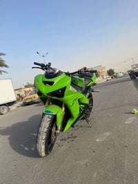 كاوسكي الفين 4مكينه 663دراجه جديده سعر 1850رقم 07752563922