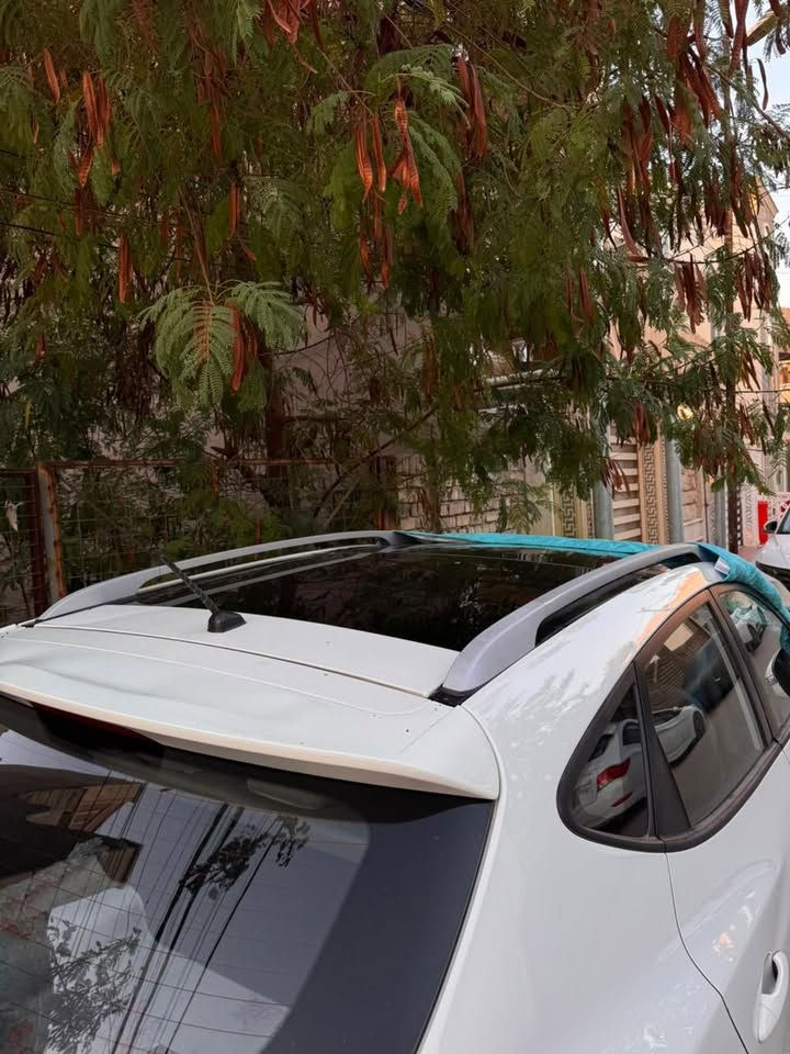 السلام عليكم

هونداي توسان موديل 2012 خليجي  لون ابيض رقم بغداد

ماشية 70Km

سنوية ورقم جديد تحويل ثاني يوم

بانوراما قطعتين الداخل لونين 

 الكير والمكنية مكفولة مامفتوحه والتبريد بحالة ممتاز 

سيارة استخدام شخصي على ايد شخص واحد والسيارة جاهزة ونظيفة

السيارة بيها ملاحظات بسيطة بارد وصبخ قبغ الجنطة المكان الي تحت الرقم والسونار موجود 

السعر 147$ وبيها مجال

المكان بغداد الكرخ لتفاصيل اكثر التواصل مع الرقم *********** واتساب
