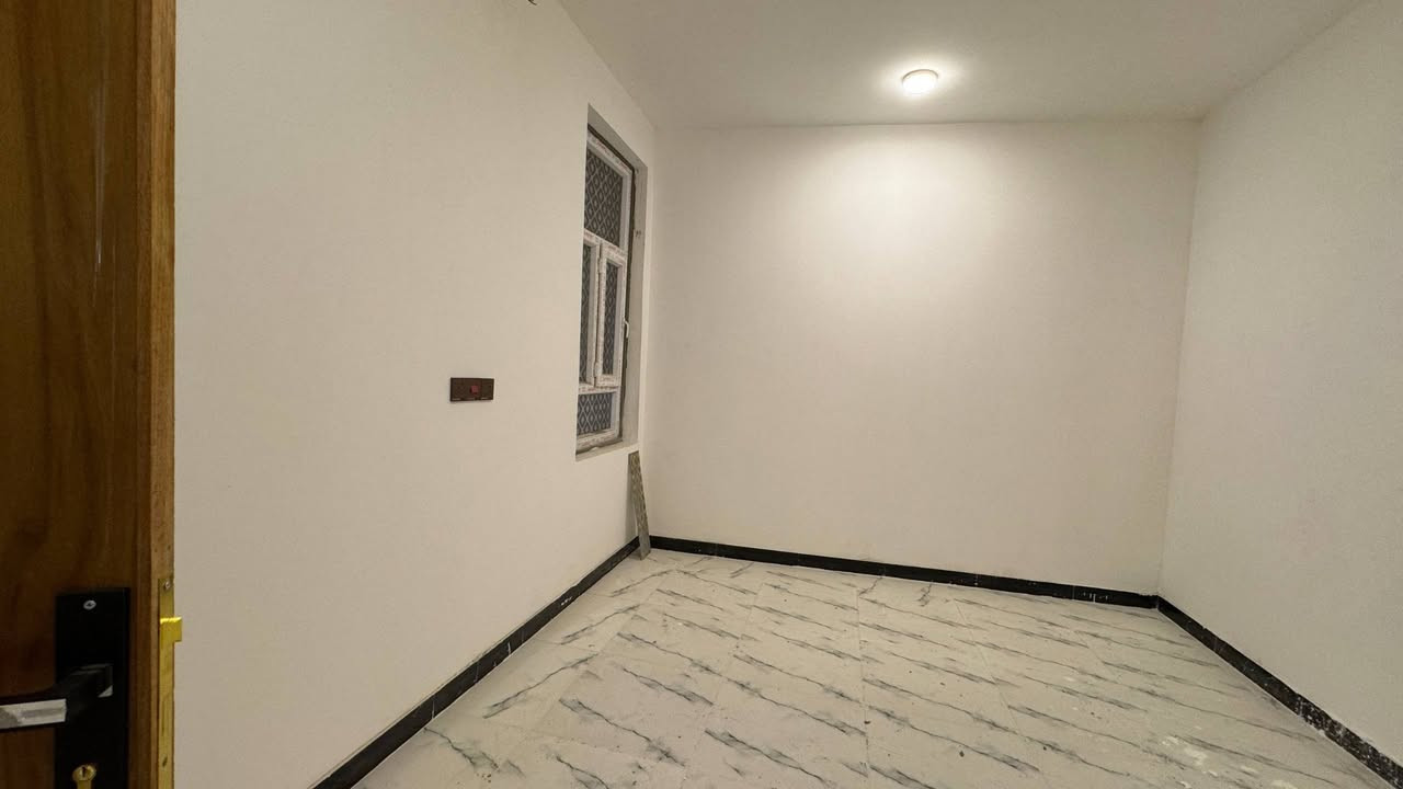 بيت  للبيع 

المساحه - 120 م
السعر - 210
العنوان -  الموحيه مقاطعه 42 قرب سايدن الرئيسي 
تفاصيل البناء - طابقين  مسلح  حديث
ط1 - غرفه +صاله+استقبال+مطبخ+صحيات
ط2 -   غرف عدد3+صاله+صحيات  

للمزيد من المعلومات يمكنكم التواصل معنا 
على صفحة الفيس بوك ( المثنى للعقار) 
او الاتصال على الرقم التالي 
ابو سيف  ***********
ابو سيف2  *********** 
للمزيد من العروض الدخول على الرابط
https://web.facebook.com/groups/353423759199621
او قناتنا على اليوتيوب
https://youtu.be/wNJnyaBvaoU ناصرية, ذي قار
