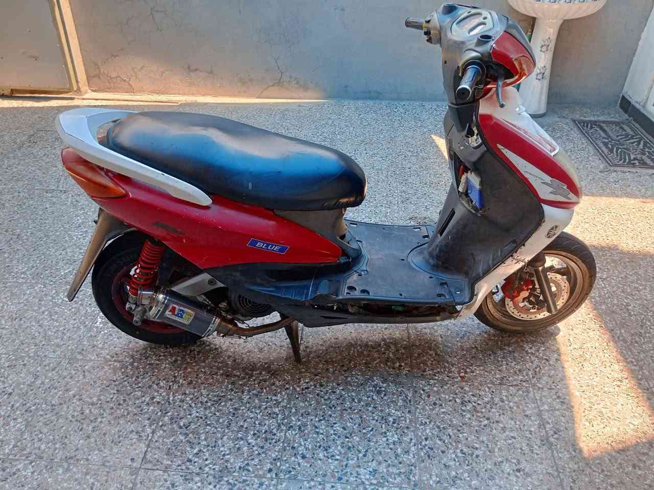 سلام عليكم 

سكنس نثية 140 كوري نكر سلف بكل وكت 
بريكات أمامي خلفي جداد كهربائيات مالتهة كلهة شغالة 
كلجات رياضي 
صالنصة ربع رياضي 
شلعة معدل 

بغداد/ البلديات 
 ***********واتساب
السعر/275 وبيه مجال قليل جدا
