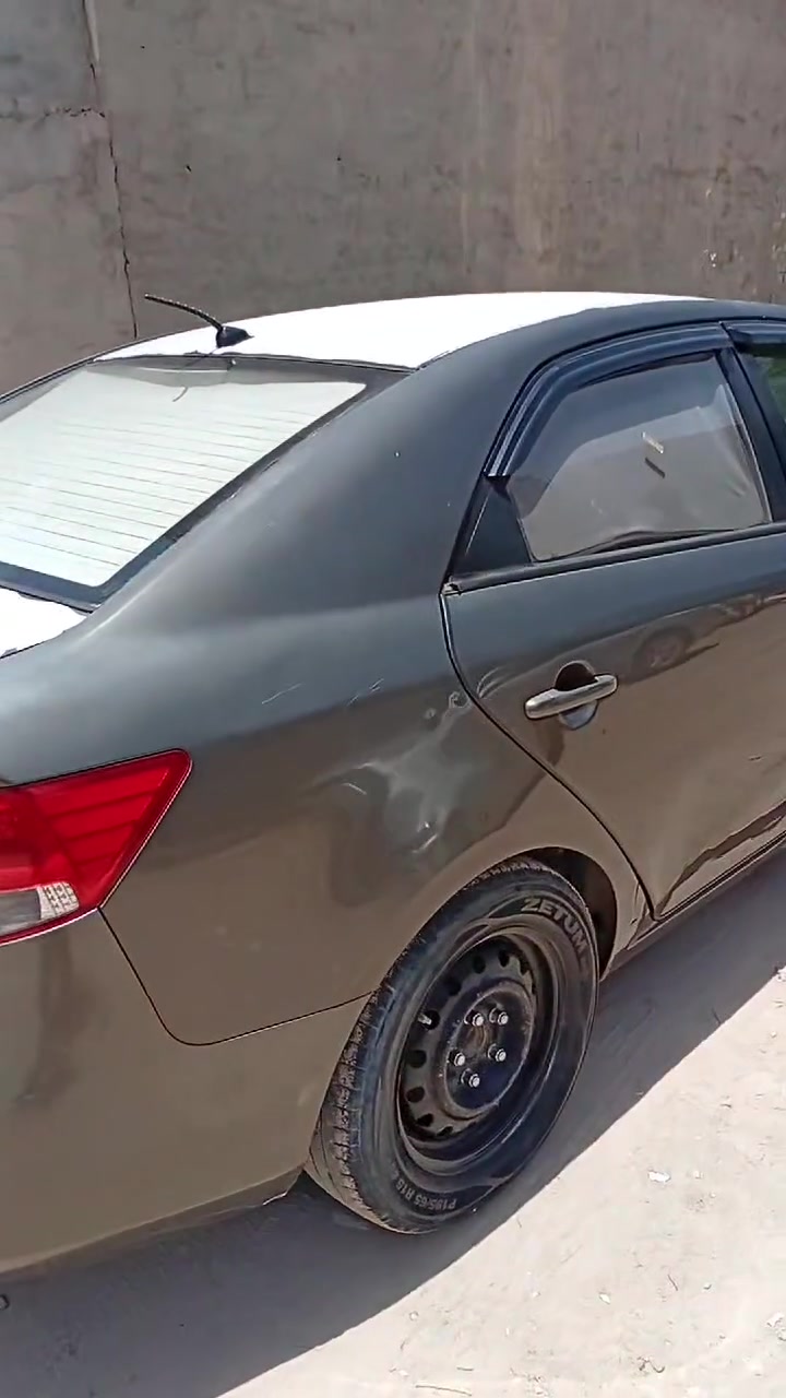 السلام عليكم
بيع فقط 
كيا سيراتو 12 خليجي 1600
مكينه وكير وتبريد مكفولات 
حداديه قبل شهرين سويتهه 
زوج تايرات كدام جديد 
لونهه جارد اي ضربه قويه ما بيهه 
فقط الي موضحات بالفيديو الباب بي شك 4 أصابع
والباقي واضح 
رقمهه بصره نكليزي راعيهه بصره مكانه بصره راعيهه يريد تحويل
اي استفسار اكثر اتصل او واتساب 
***********
