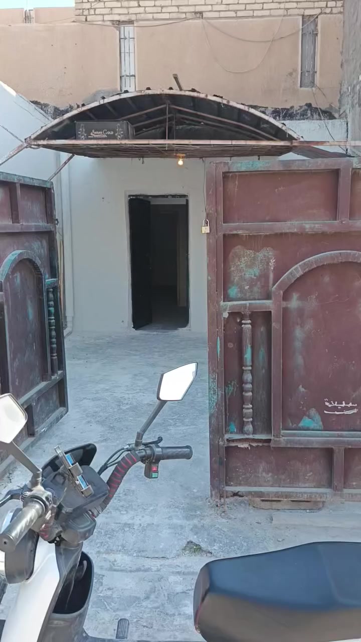 السلام عليكم من رخصت الادمن
مشتمل صغير ايجاره ٢٥٠ قفل 
الشهداء شارع المضخه الاول 
خلف مدرسة الفضيله ‏‪***********‬‏
