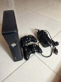 اكس بوكس 360 • مهكر • يخزن 270 لعبه