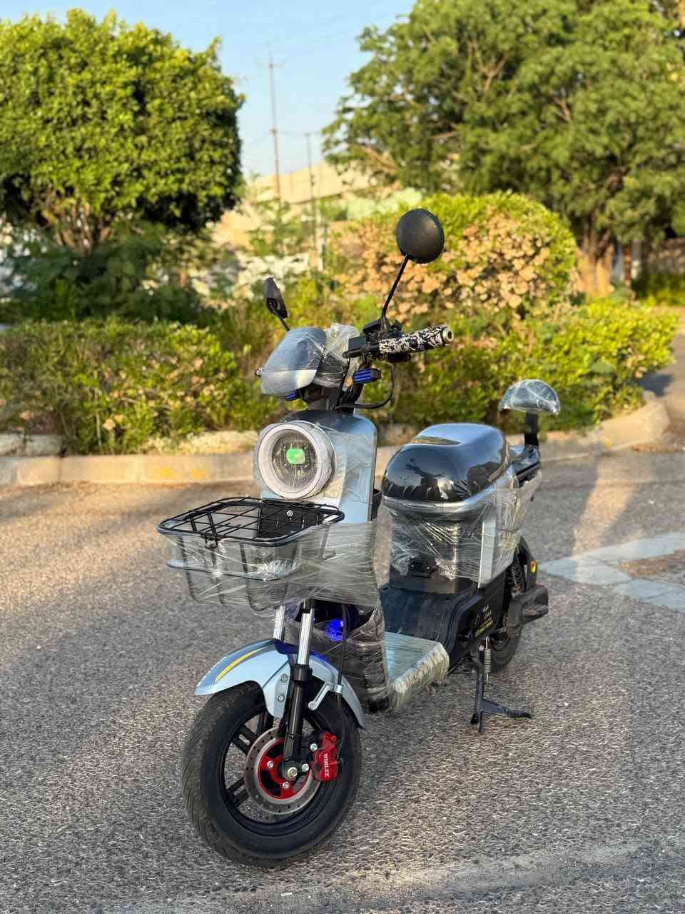 دراجه R9🏍️
2026⚜️
تغليف كشنات حراري⚜️
5بطاريات🔋WINLEE الاصلي 32امبير 
+ابو الختم+محفور عليه كلمة WINLEE
شرط الفحص⚜️شرط الستيكرات البلاديه لحد هسه ما شايليهن
امرايات جانبية⚜️
بلوتوث📞⚜️
تشغيل عن بعد⚜️+كارت💳+سويج🔑
دبل خلفي غاز⛽+دبل امامي هيدروليك⚜️
شاشه ديجيتال⚜️
اشاره جانبيه🚥⚜️
سرعه 109+حقيقي70✈️
ستاند تليفون📱⚜️
لايت زينون عالي ناصي💡+اضاءهLED⚜️
نظامR+نظامP⚜️
قفل استيرن🔒
نظام سرقه🚳
دراجه بيه مواصفات ما تخلص⚜️
صارله اقل من شهرين ونص يمي+الوصل موجود من اخذتها⚜️
السعر 515الف وبيه مجال+مكاني كركوك 
للاستفسار خاص او الاتصال على الرقم الموجود جوه
👇
*********** موجود واتسآب هم⚜️
