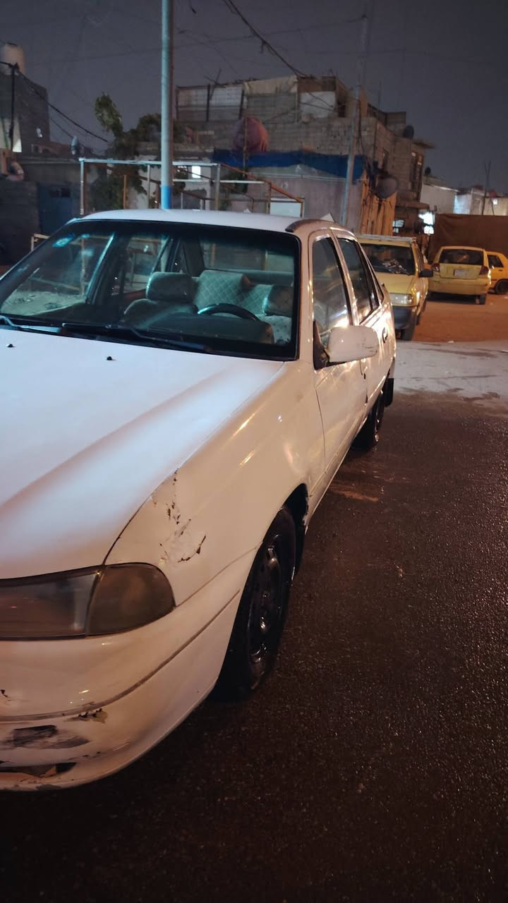 السلام عليكم دايو سلو اوتوماتيك محرك مفتوح بيها بخار بس ناعمه باسمي موديل ١٩٩٦ للبيع سعرها ٣٠ وبيها مجال مكاني الكاظميه *********** داخلها نظيف باسمي
