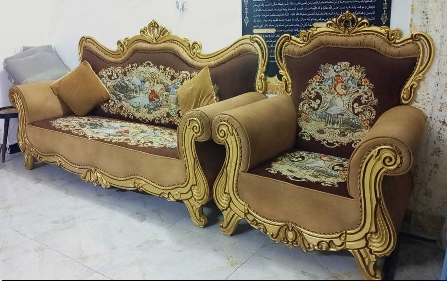 تخم ملكي تركي تكمة ثكيل نضيف مبي،اي ضرر عشرة مقاعد 450بغداد بلديات ‎0771 799 6886
