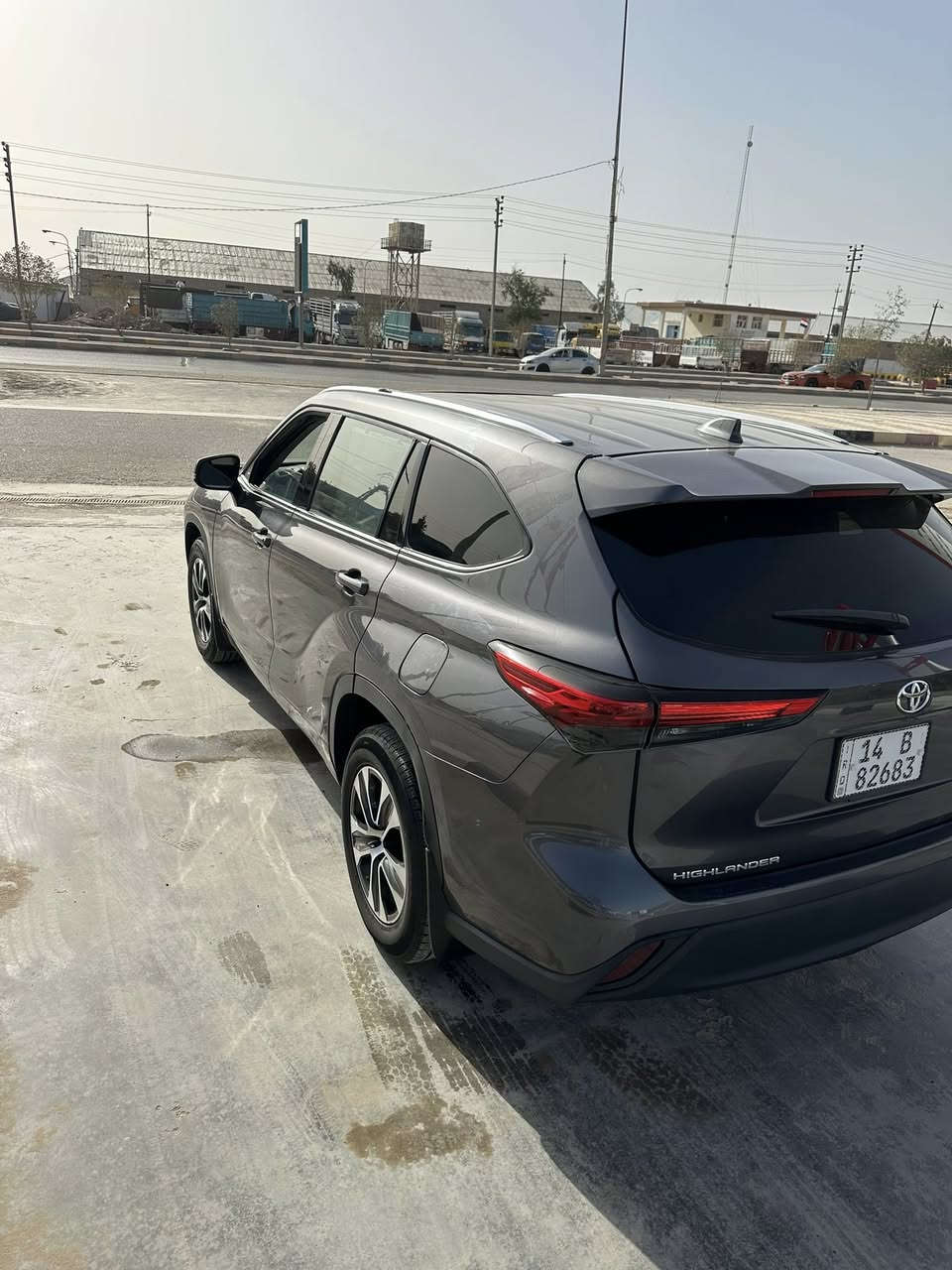 هايلندر 2021وارد امريكي سيارة طابة تقرير غرق وبيه كلير 3قطع من امريكا شرط فقط كلير بدون أي ضرر ولا ايرباك سيارة جديدة كلش سيارة ماشية 30الف سيارة على وضع الشركة بعدهي 

سعره 180مكانه ديوانية باسمي تحويل مباشر وهاذا رقمي 

***********مواصفات فول الفول بانزين اصل 

محرك 3500يعني 6سلندر مامفتوح بيه برغي 

فتحتة سقف 
بصمة +جنطة كهربائية 
كشنات جلد +كشنات كهرباء +تدفئة بلكشنات 
رادار امامي وجانبي 
لايت زنون بلاد +بكلايت لد 
7راكب +بردات جانبية بلادي +تبريد ٤قطع سيارة فول مواصفات وجاهزة شرط برغي نقص مابيه كارتون السيارة وهاذا رقمي ***********
