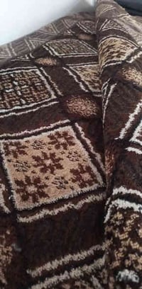 فرشه عدد 3 كلش نضيفات واحد منهن 5×4 = 5×4 =4×4 سعر متساهل 07704087183