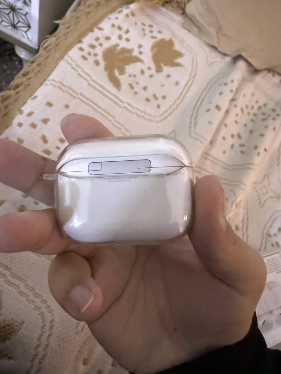 السلام عليكم 
ايربودز برو جيل ٣
نظافة السماعة100%
السماعة بدون زلخ لان حاطلها كفر
السماعة بعدها بلضمان مفتوحة من الباكيت بشهر ١١
سعرها 325
*********** واتس فقط
