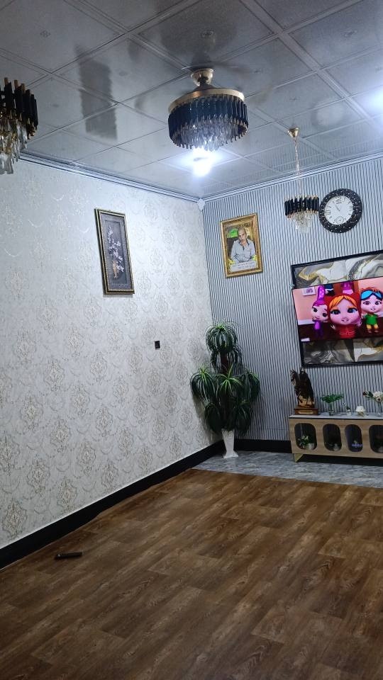 السلام عليكم بيت في الجزيره زين العابدين قريب عل 4 سايدات قبل سنتر التعاون بناء ما صارله 7 اشهر حديث بناء مرتب مساحه 200 طابقين جوه غرفتين وصاله وسبقبال ومطبخ وفوك غرفه 6ب6 وصاله ومطبخ ودرج خارجي وداخلي لسعر 125 يسوه اكثر  بس متعجلين البصرة, العراق


**إذا كنت صاحب هذا الإعلان وتريد حذفه لأي سبب، رجاءا أرسل رسالة إلى الدعم الفني**