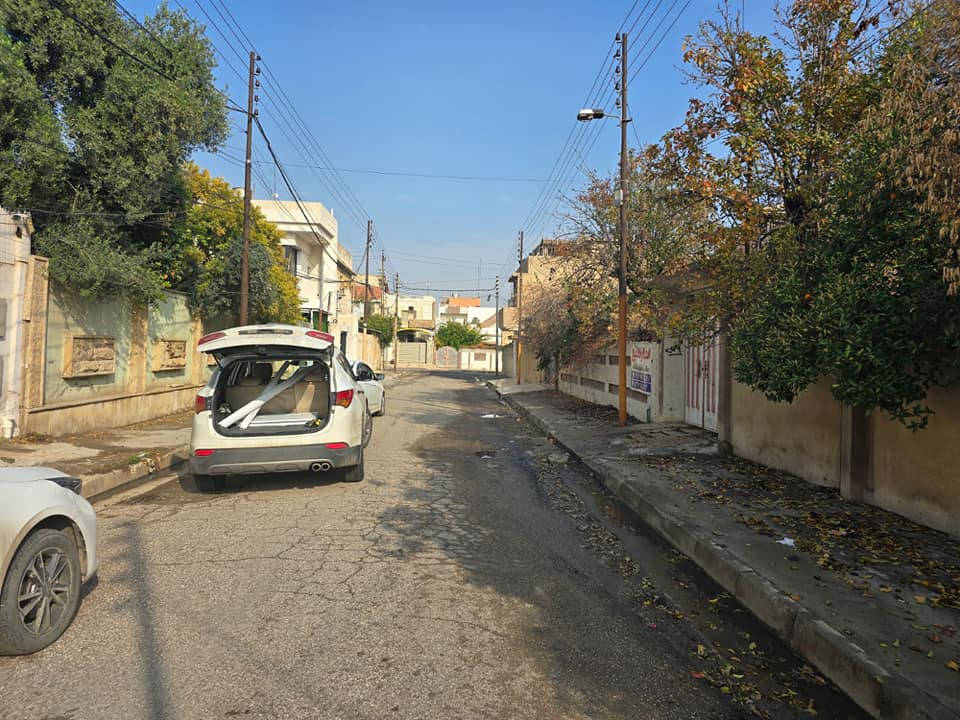 بيت بناء قديم للبيع  
* حي المثنى من جهة التل فرع عبير الوكيل
* المساحة ٤٢٠ م
* الواجهة ١٥ م
* التسليم فوري (فارغ)  
* سعر المتر  مليون و ٢٥٠ الف قابل للتفاوض 
للاستفسار، يرجى الاتصال على الأرقام التالية:
- ***********
- ***********
- ***********
أو زيارة المكتب على العنوان التالي :
 المثنى، مدخل سايدين الرفاق، قرب مطعم المجلس

#البيت_المعمور_للعقار موصل, نينوى
