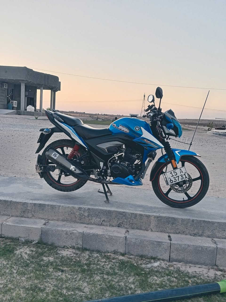السعر مليونين وبمجال 20 كفاله عامه سجل باسمي 
***********

