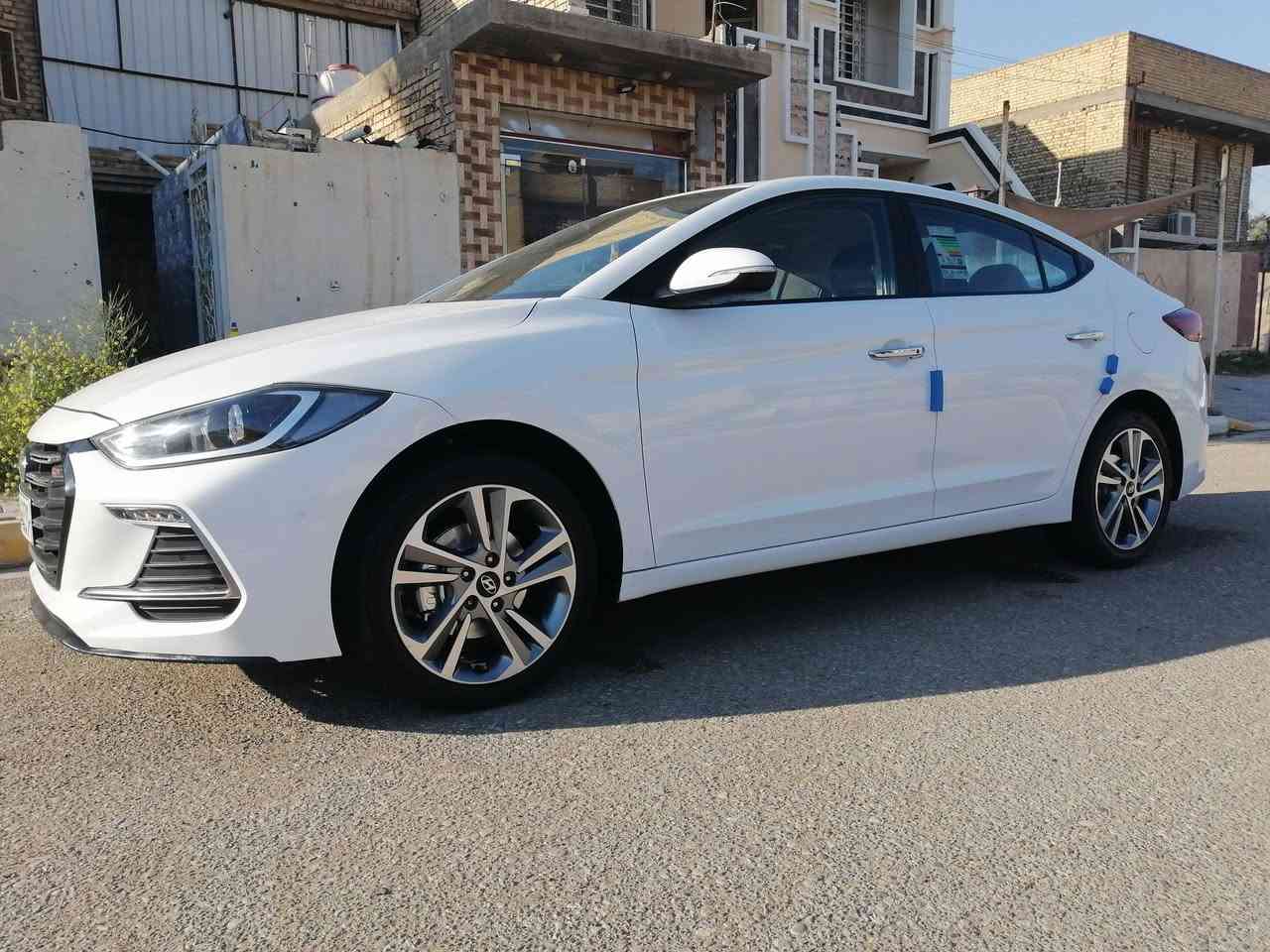 السلام عليكم الانتره ١٩ سوبر كفاله عامه رقم واسط الدولي سياره جديده معنه الكلمه وجاهزه من كلشي تغليف ارضيه وكشنات وصندوك بصمه فتحه كامره خلفي أمامي حساس خلفي أمامي تحكمات مري شفط تطبك ويه التقفيل ترحيب عند الاقتراب سياره فول للخير ماشيه ٩٥ كفاله شخط رصعه بارد فتح ماكو السعر ١٧٥ لاستفسار ***********
