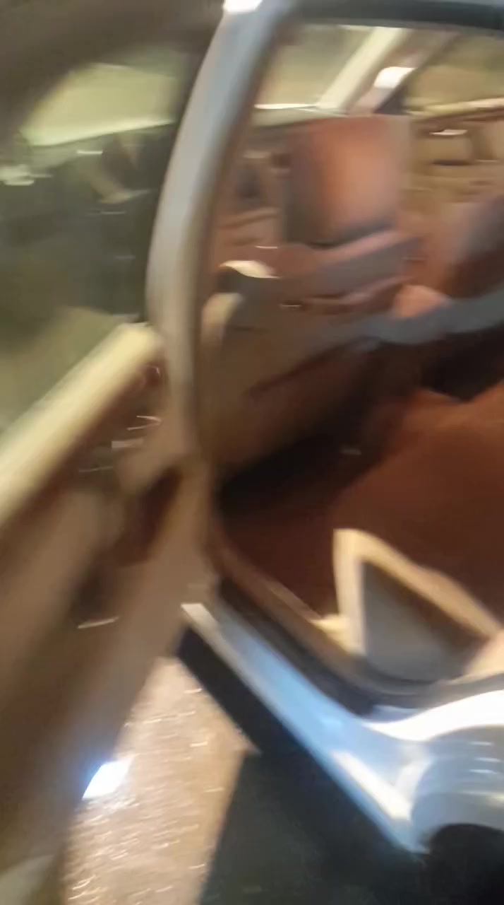 سلام عليكم سياره جنون ملكه للبيع كصه قماره 2002 رقم كركوك تسجيل قديم  كمرك مامدفوع بس وكاله  محرك دي فور جبير   سياره دكمتينن حداديه تخم تاير 
 سعر 50  رقم *********** 
  كل تفاصيل مذكوره العنوان البصرة
