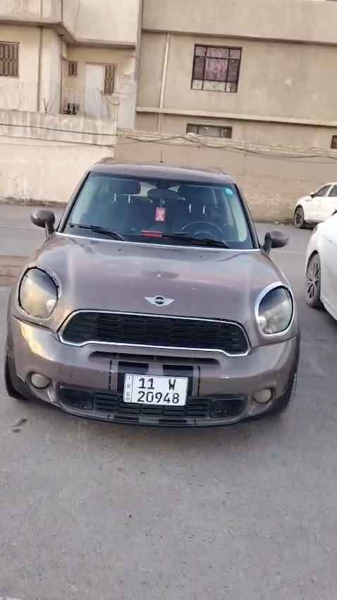 2012 مني كوبر S 
كانتري مان R60 
اعلى فئة فول
السيارة كلين 
وهنا صار بيها صبغ نص باب ونص بنيد
سيارة دبل فتحة بصمة جلد
داخل انارة 7الوان 
كير مكينة تبريد شرررط
مكينه 1600🚀🚀تون تيربو
سعرها ب 100 وبيها مجال
*********** واتس بغداد, العراق
