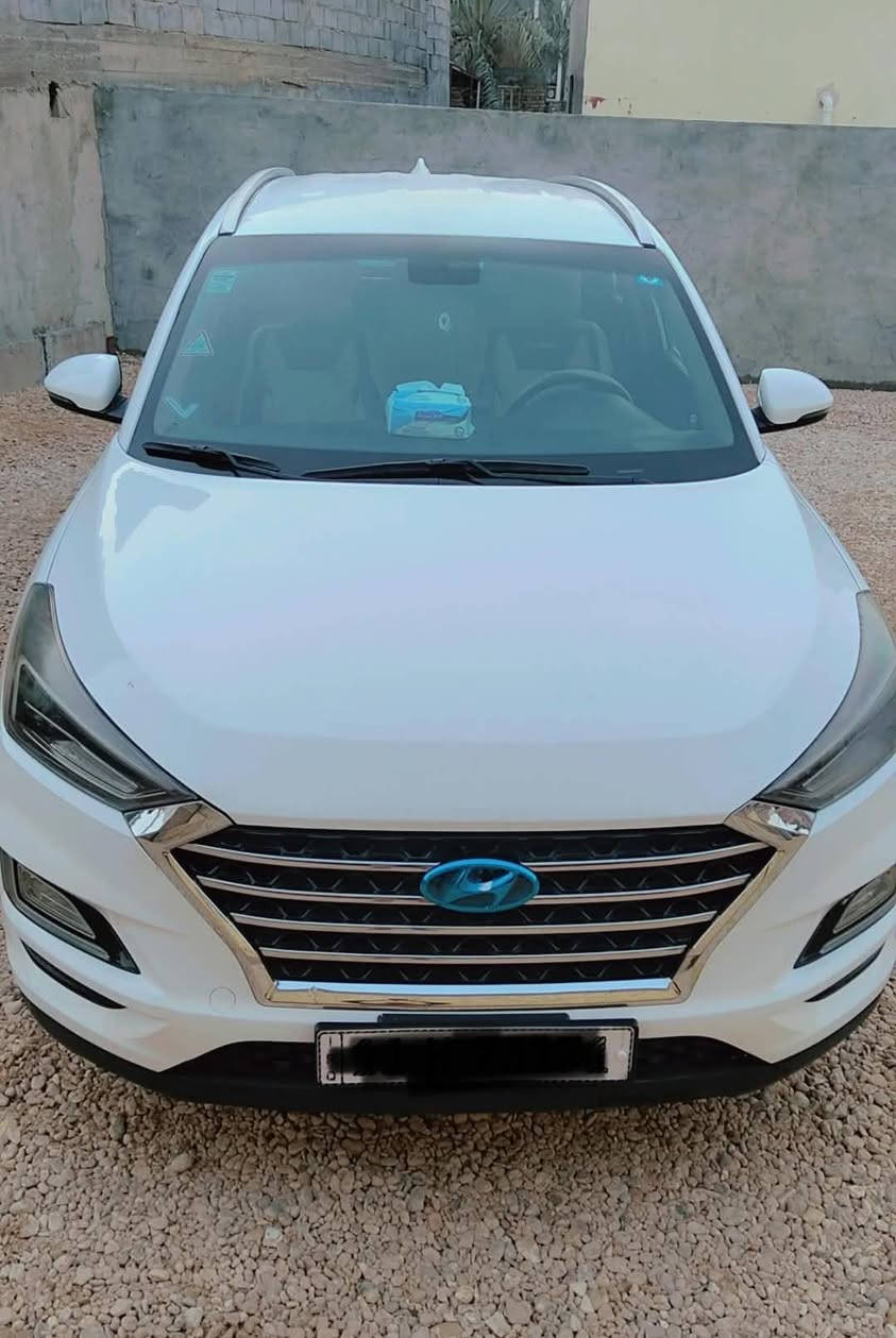 السلام عليكم توسان للبيع موديل 2020 شركه الگاصد فول مواصفات عدا الفتحه رقم بغداد بسمي مري شفط ترحيب خمس عدسات هاند بريك رجل رقمي ***********
