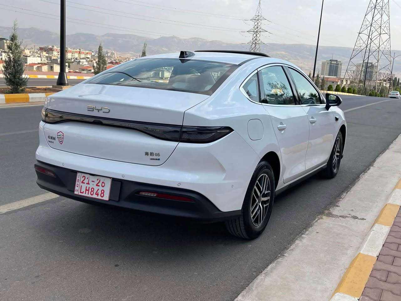 بی وای دی سیل 05 فول مواسفات
سەیارەکە وەک سفرە هیچی نیە 
هەموو شتێکی بەشەرت
فول مواسەفاتە ناوزەرد
چواردە کامێرا رادار حساس 
ژمارە کاتیە 
بۆ نرخ و زانیاری زیاتر پەیوەندی بکە 
*********** السليمانية, العراق
