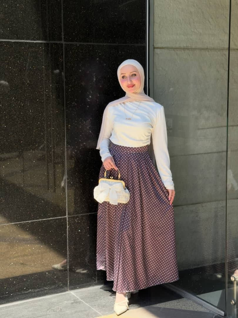 يامساء الجمال   .. التنورة الي الكل حبة ..قماش ساتان تركي 🇹🇷🇹🇷🇹🇷
قياسات ...       1 بلبس من 36 لل 38
2 بلبس  لل40 ... 3 بلبس لل 42

الوان الصور  واقع 😍
توصيل بشام شحن للمحافظات 
كفالة القطعة 5 سنوات لا بتخايل ولا بتجعلك ع الغسيل من اتقل القطع المتوفرة حاليا 😍


**إذا كنت صاحب هذا الإعلان وتريد حذفه لأي سبب، رجاءا أرسل رسالة إلى الدعم الفني**