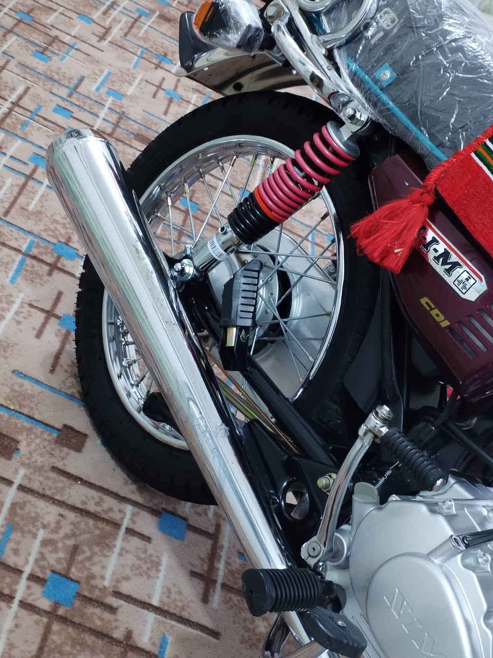 اعادة النشر بسبب ضروف المشتري
السلام عليكم 
للبيع 
دراجه نامه 3احرف 
لون احمر غامق مطابق وي الاوراق 
ديشبول ليزري 
صالنصه نجمه الاصليه 
لايت+بك لايت كله اصلي شلامجه
واقيه شلامجه 
تخم تاير جديد 
وياله بلاديه ختم واحد ثنينهن 
تجي وتشوف بعينك 
وفحص وين ما يعجبك 
دراجه غراضهة اصليه وجديده ما متعوبه 
مكينه ما مفتوحه ولا ملعوب بيهة 
الدراجه اوراق 
السعر 875مجالهة بسيط جدآ 
مكاني نجف عباسيه 
***********
