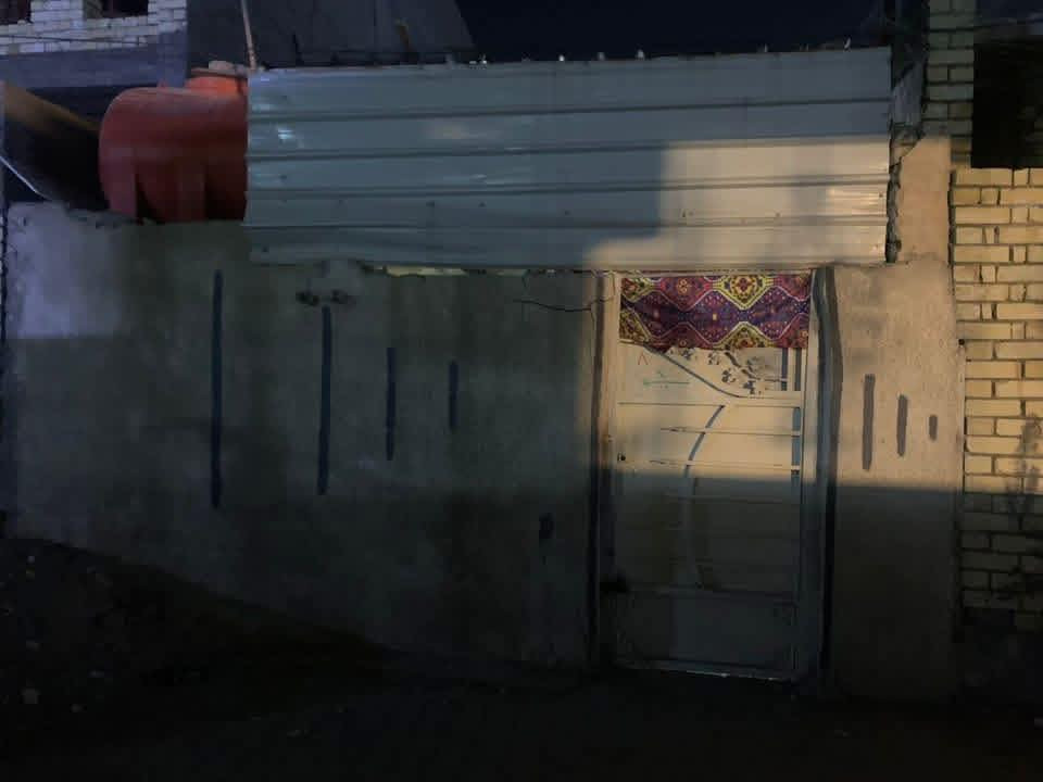 بيت مساحة ١٠٠ م طابو زراعي سند ٢٥ بالطابو المحموديه حي المرتضى شارع بيت كاصد يتكون من غرفتين وهول وحمام ومطبخ وصحيات السعر ٣٦ للاستفسار ***********
