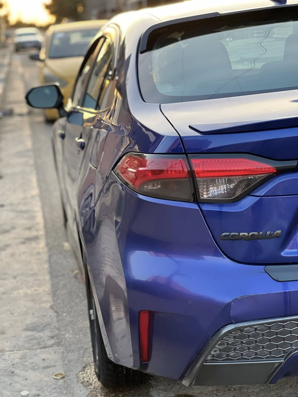 � للبيع — Toyota Corolla 2020 SE
🚗 الموديل: 2020
⚙️ الفئة: SE
🔧 المحرك: 2000 سي سي
📍 الممشى: 125,000 ميل
🛠️ الحالة: ممتازة ما عدا حادث بسيط (ثلاث قطع) — بارد فقط، تم تصليحها بشكل احترافي
📅 الوثائق: كراجات كاملة، صيانة مجدولة، لا أي مشاكل فنية
📜 الإضافة:
• تكييف ممتاز
• كاميرا خلفية 
•تحكم ستيرن جهتين 
• نظافة داخلية عالية
 •السيارة جاهزة ومابيهه اي نقص
 
💰 السعر المطلوب: (143)
📞 للتواصل: (***********)
