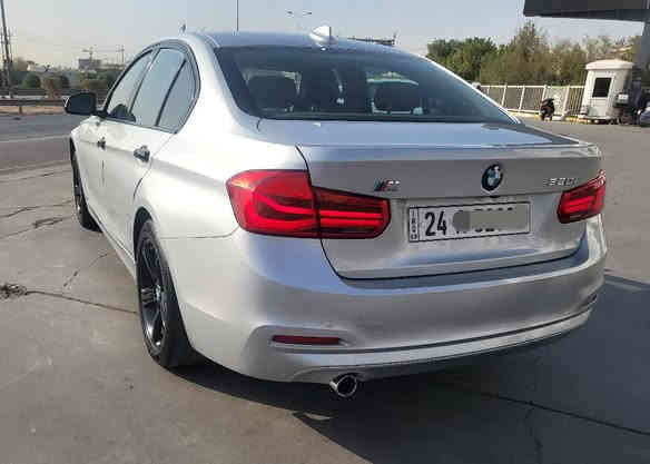 السلام عليكم BMW 2018
320i
السعر  158
بيع او مراوس

ماشيه 88000
محرك 2000 توين توربو
بصمه
كشنات جلد
وباقي المواصفات المعروفه
صور الحادث مرفقه
العنوان بغداد الكرخ
*********** بغداد
