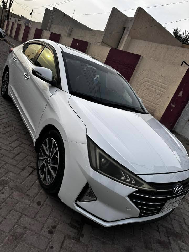 النترا 2020 خليجي للبيع
السيارة كفالة عامة من الصبغ   
الجاملغ الأمامي عكس السايق نطخ ونفتح وتعدل عل بارد نفسه الجاملغ 
كير ومكينة كفالة 
مكينة 2000 دوش 
فول مواصفات ( بصمة تشغيل ، بصمة ابواب ، فتحة بالقمارة ، شاشة وكاميرا خلفية ، حساس امامي وخلفي ، تحكم ستيرن ، كشنات جلد ، اشاير بالمري والمري شفط ، داخل صاج ، مود درايف ، بصمة صندوق ، تبريد قطعتين ) 
رقم بغداد تحويل مباشر  
مكان السيارة بغداد الطالبية 
السعر ١٥٧ورقة وبيها مجال 
للاستفسار  
***********
