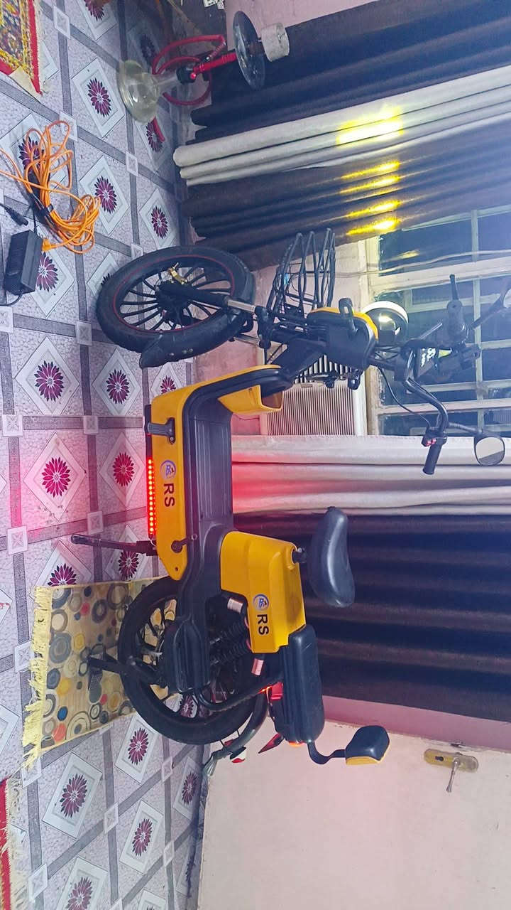 دراجه شحن نضيفه اخت الجديده مكاني بغداد سعر 300رقمي بي واتساب ‏‪***********‬‏
