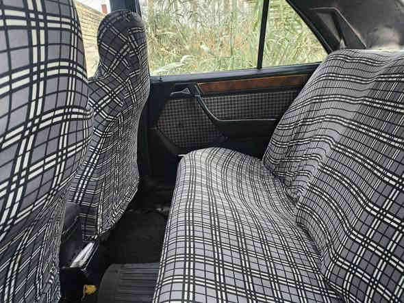 من رخصة الادمن سيارة مارسدس 91 رقم انبار الماني امداور ثانيوم سنويه 26 بعدهي ماصاقطه السيارة حلوه زينه كير مكينه بطه خير من الله مصبوغه عام السياره بلنجف كوفه البوحداري اني مكلف بلنشر اليحب يتواصل مع راعي السياره على الرقم *********** اتواصلو ويا على اي استفسار السعر 30 ورقه او بيه مجال
