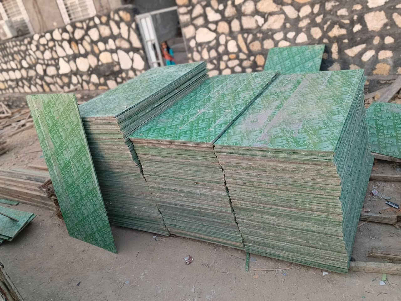 بلايود ستندر واشرطه نضيف مشتغل شغله وشغلتين العنوان بابل ***********
