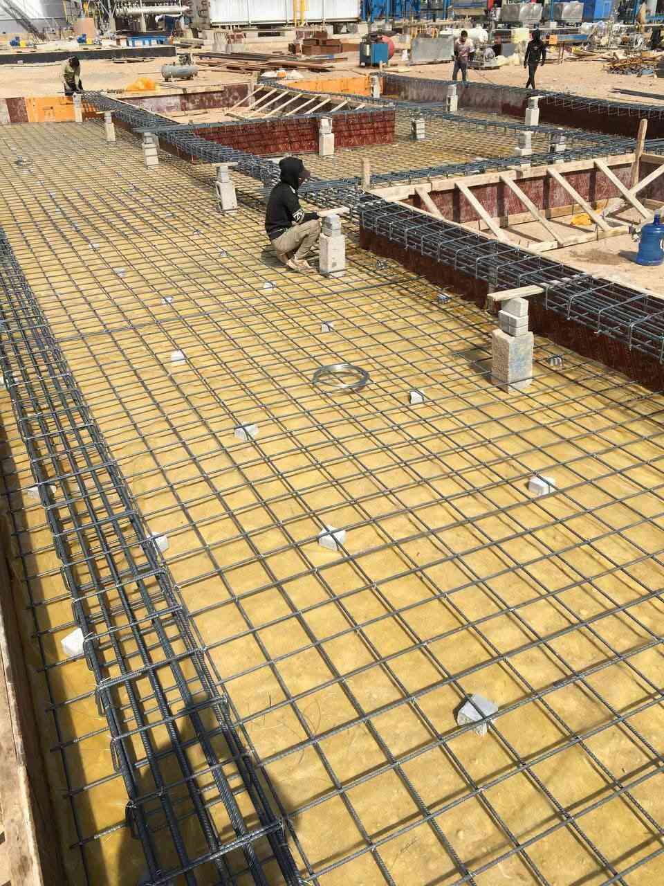 السلام عليكم  شغل درجه اولى اتريد         اسلمك هيكل استلام مهندس نشتغل ارضيه او سكف او بنايه  ***********
