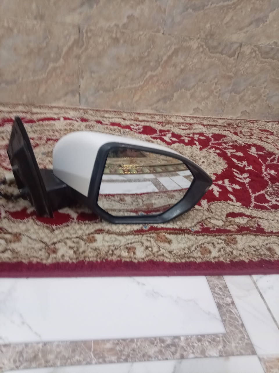 مرايه شوفر كابتيفيا موديل 22 لبيع بيه بس الشفط عاطل سبب الدشلي مكسور السعر 75الف***********
