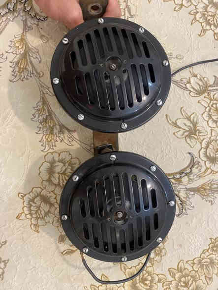 سلام عليكم اخوتي الطيبين 
هورنات بوش للبيع جنح ايراني كنر مطرز شغل انيس ابو اربيل بعد ميحتاج احجي تعرفون شغلة هورنات مرتبات طبلات المانية شرط ال10 عنجة وال9 اندي تفحصهن سعرهن 280 وبخدمتكم وماعتقد اكو هيج شغل بهيج سعر ماعندك تاخذهن بلاش وتشلع عيوني وهذا الشغل اذا يقل عن 350 انطيك الهورنات بلاش 
مكاني نجف للاستفسار *********** 
تريد فيديو لشغلهن هم موجود
