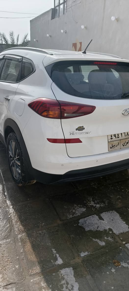 سلام عليكم إخوان توسان 
للبيع موديل 2019السيارة كلش جديدة 
رقم السيارة أربيل 
ماشية 140
مواصفات السيارة معروفة 
ملاحظة السيارة بيها باردات و ثلاث قطع مفتوحة بس لا أبدل و لا مصبوغ 
مكان السيارة بل نجف الإشراف
رقم ***********
السعر 170و بيها مجال
