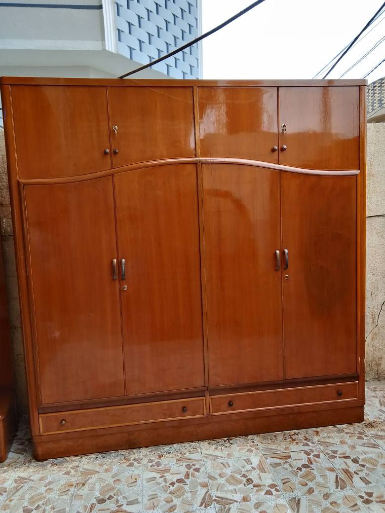 السلام عليكم غرفه نوم للبيع 4باب تزكام درجة اولى داخل خارج صاج الضهر شد براغي چرچوبه النقش صاج چتف جاوي التخته قطعتين 8رجلين صبغ قفل يده كله جديد أي نقص مابيه  السعر 650 ا خو البلاش الشراي يتصل على الرقم ويوجد توصيل داخل النجف الاشرف ويوجد كادر لفتح وشد وصيانه الغرف العراقيه ماعليك غير التصال على الرقم ***********وبي واتساب الرقم @إشارة النجف, العراق
