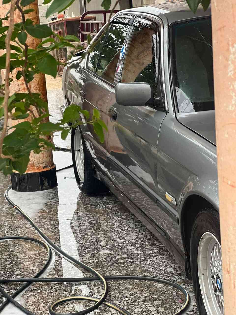 بي ام 525i موديل 91
محرك مسكر عدل السيارة نظيفة وجاهزة من كلشي رقم بصرة مشروع وطني بأسمي وسنوية للـ 28 تحويل ثاني يوم مصبوغة عام للجمالية فقط بدون ضربة تبريد شغال السعر 55 وبيها مجال بسيط 
   ***********
