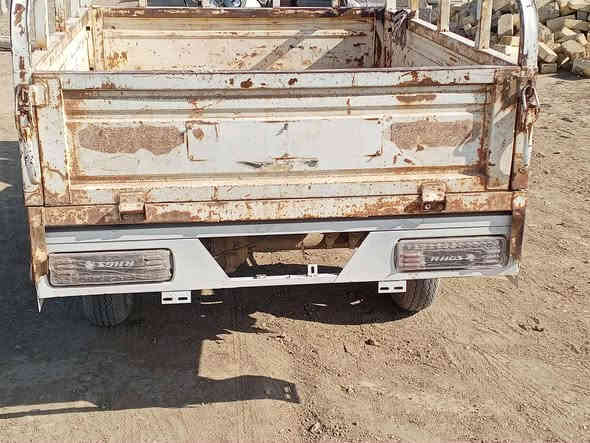 سلام عليكم ستوته دايون موديل 15 اوراق ستوته بلاديه محرك خير من الله لاتنقيص ولا تبخير شاصي مكفول من الحيم السعر مليون وميه وبيها مجال بسيط المكان ذي قار قضاء النصر هاتف ***********
