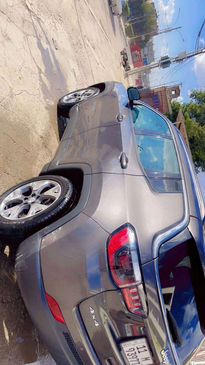 2021 Jeep Compass, Limited
اخوان للبيع كومباس 
2021 Jeep Compass, Limited
وارد امريكي حادث طفيف والسيارة
جاهزه من كلشي وتراي لدهوك

مواصفات السياره معروفة
تشغيل عن بعد
سايد بريك بصمة
نقطه عمياء بالمراية
دفع رباعي
شاشة كبيرة
كشن كهرباء
ماشية 72000

الصور مال اليوم مو قديمة
وبالحقيقة بعد احلى

السعر 12.400 
يعني 124 ورقة
بيهه مجال حگ الجيه مو اكثر
رقم بغداد شرط تحويل
السيارة بالدورة حي الصحة 
‏‪***********‬‏
ابو فهد
موجود واتساب وخط
