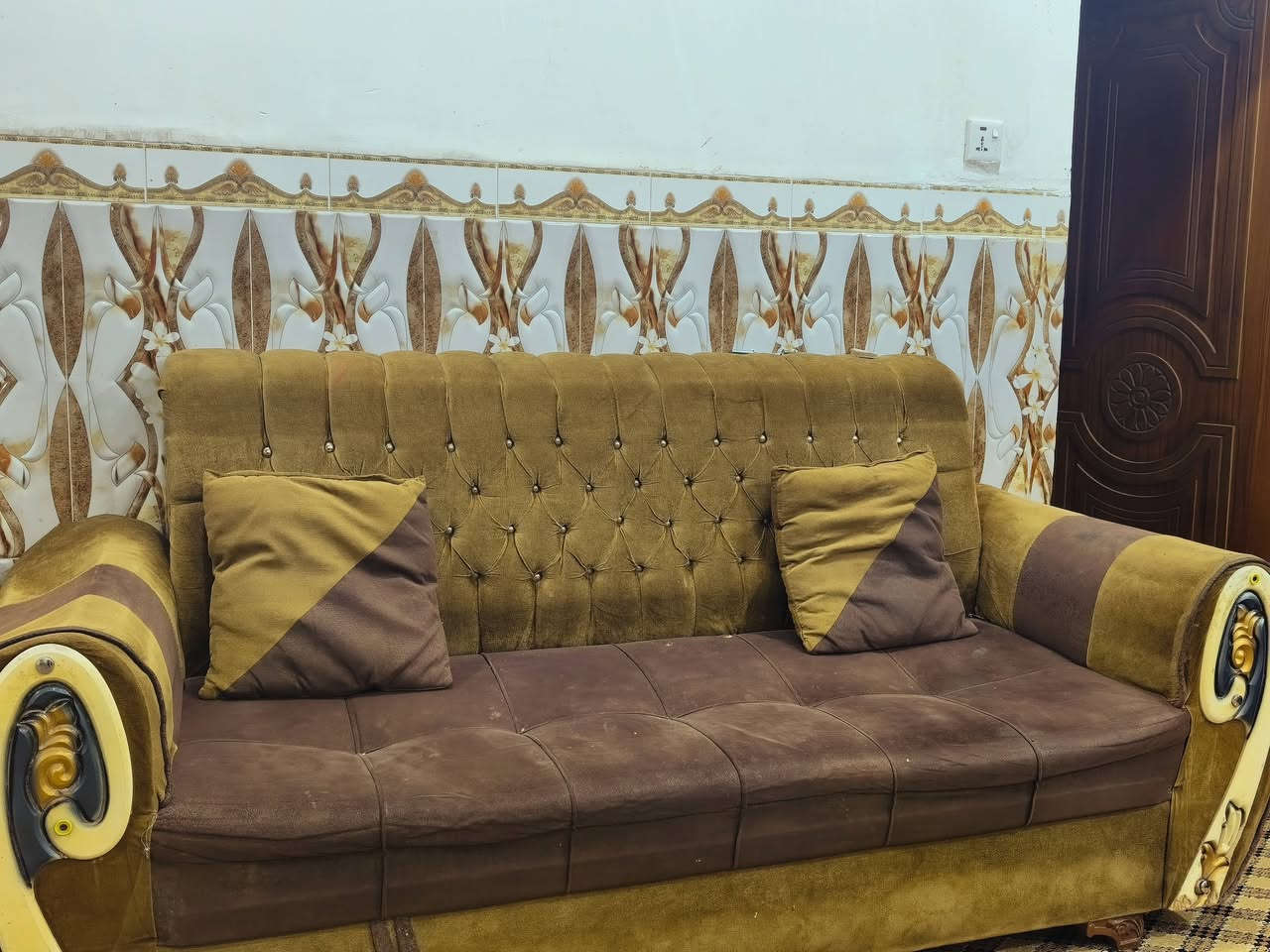 تخم للبيع
عدد 5
2صغار و2 كبار و1 وسط 
السعر 150 الف وبي مجال 
عنوان:  الدغاره، حي العسكري
للتواصل: ***********
