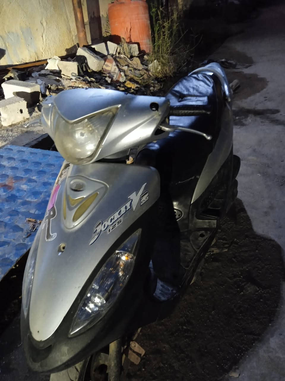 السلام عليكم كامكو للبيع كهربايات كلها شغاله دراجه نكره شلف  السعر مناسب جدا  المكان رفاعي لاستفسار خاص او رقم ‏‪‪0774 866 5536‬‬‏
